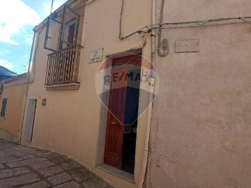 Casa indipendente in vendita a Chiaramonte Gulfi