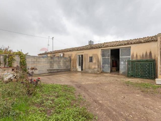 Casa Indipendente in vendita a Chiaramonte Gulfi