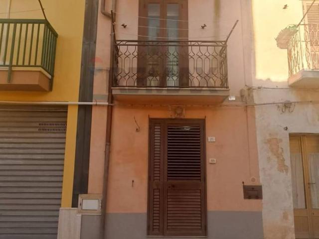 Casa indipendente in vendita a Chiaramonte Gulfi RG