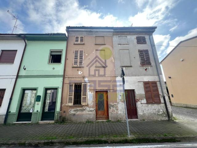 Casa indipendente in vendita a Chignolo Po PV