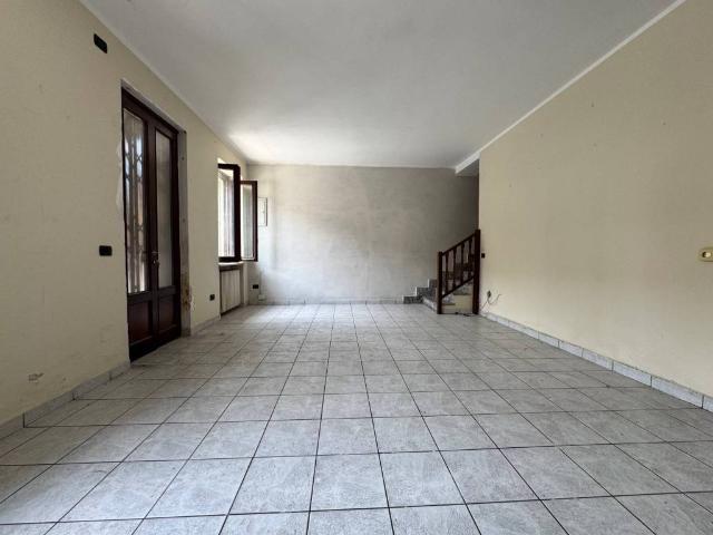 Casa indipendente in vendita a Chignolo Po PV