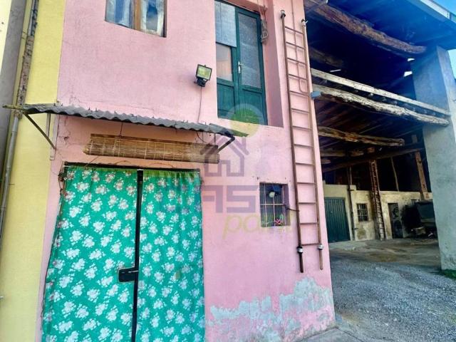 Casa indipendente in vendita a Chignolo Po PV