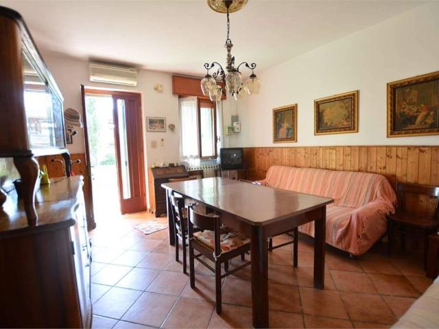 Casa indipendente in vendita a Chignolo Po PV