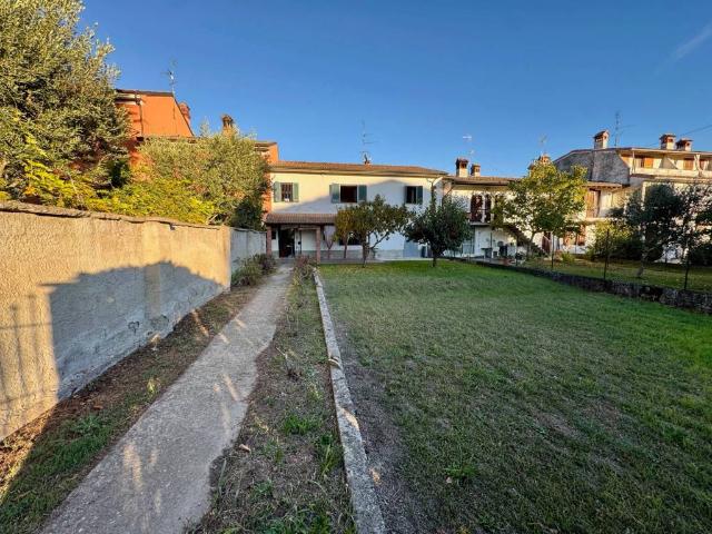 Casa indipendente in vendita a Chignolo Po PV