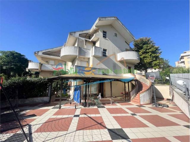 Casa indipendente in vendita a Chieti CH