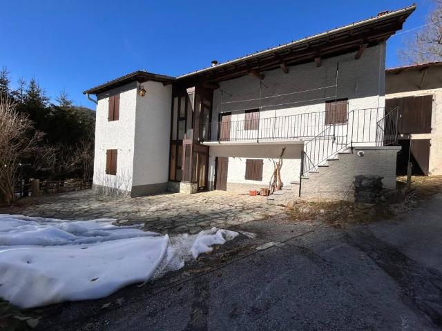 Casa indipendente in vendita a Chiusa di Pesio CN