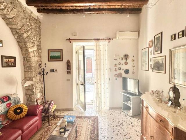 Casa indipendente in vendita a Chiusa Sclafani PA