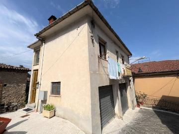 Casa indipendente in vendita a Chiusano di San Domenico AV