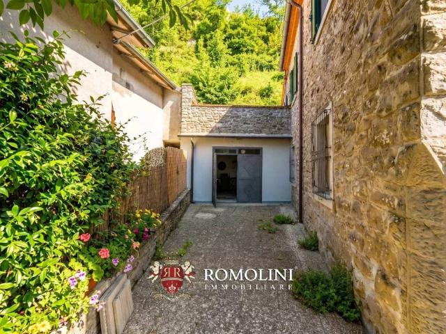 Casa indipendente in vendita a Chiusi della Verna AR