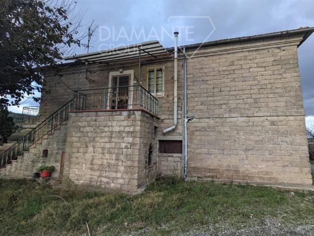 Casa indipendente in vendita a Chiusi SI
