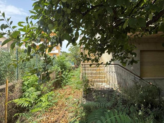 Casa indipendente in vendita a Città Sant'Angelo PE