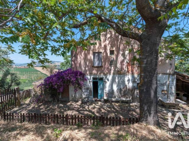 Casa indipendente in vendita a Città Sant'Angelo PE