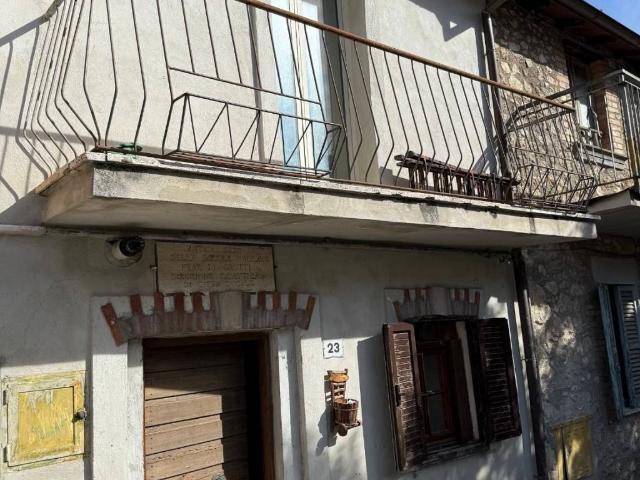 Casa indipendente in vendita a Cittaducale RI