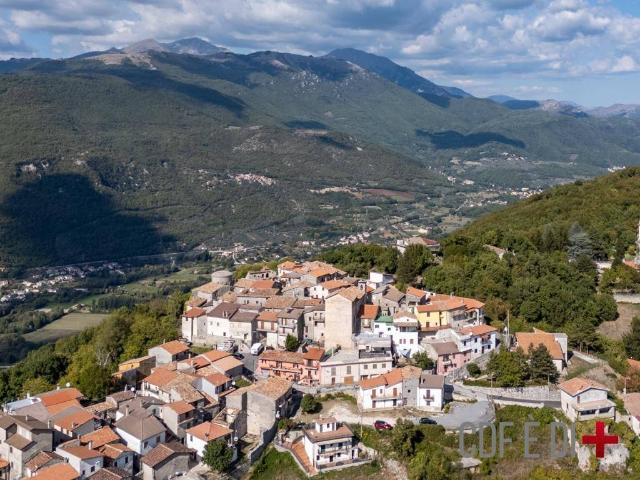Casa indipendente in vendita a Cittaducale RI