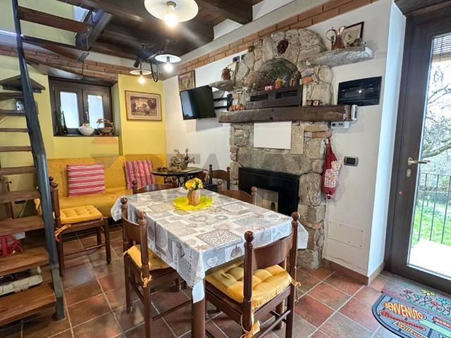Casa indipendente in vendita a Cittiglio VA