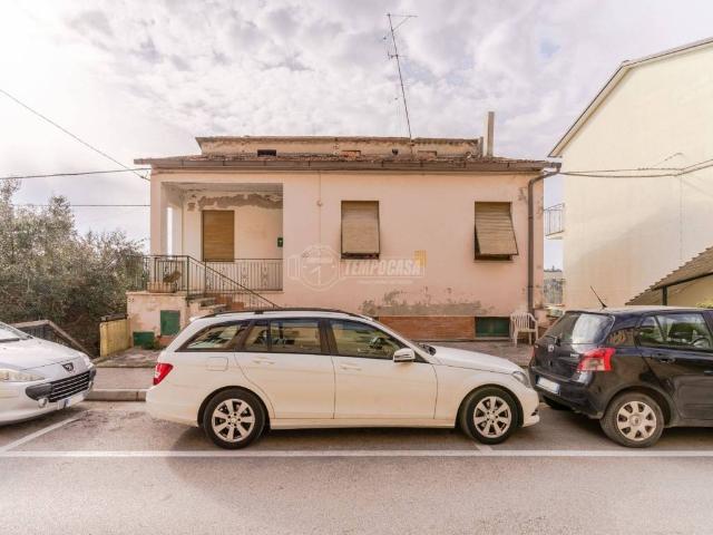 Casa indipendente in vendita a Civitanova Marche MC