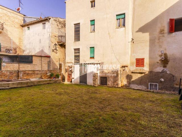 Casa indipendente in vendita a Civitanova Marche MC