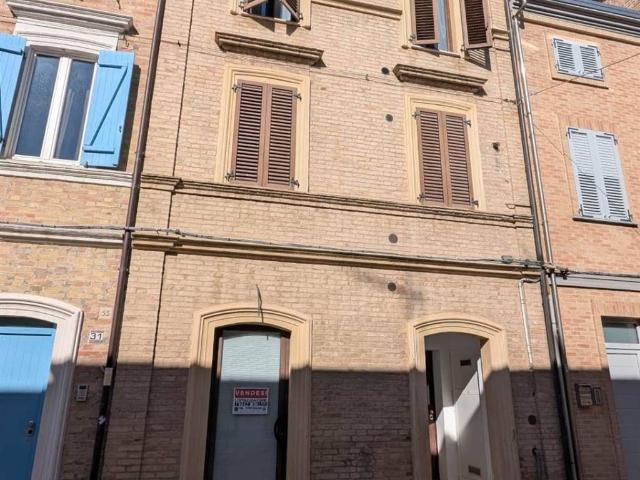 Casa indipendente in vendita a Civitanova Marche MC