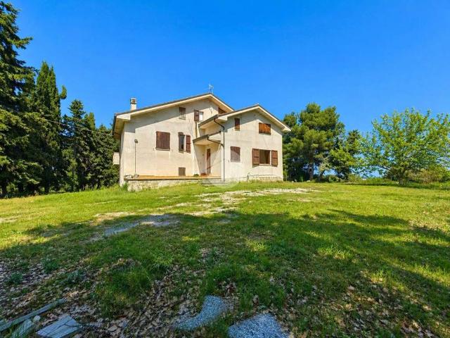 Casa indipendente in vendita a Civitanova Marche MC