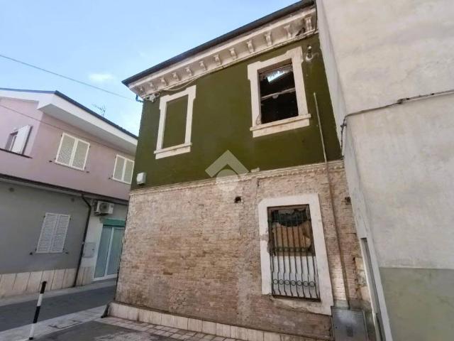 Casa indipendente in vendita a Civitanova Marche MC