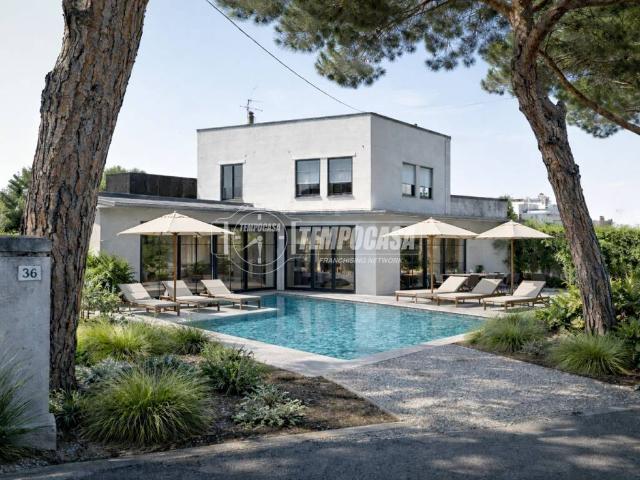 Casa indipendente in vendita a Civitanova Marche MC