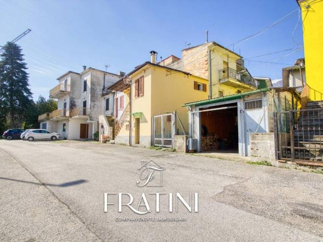 Casa indipendente in vendita a Civitella del Tronto TE