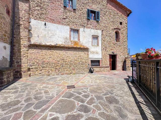 Casa indipendente in vendita a Civitella in Val di Chiana AR