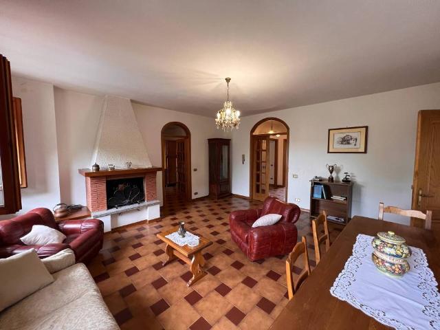 Casa indipendente in vendita a Civitella in Val di Chiana AR