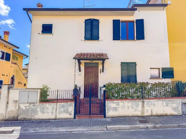 Casa indipendente in vendita a Civitella in Val di Chiana AR