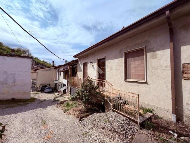 Casa indipendente in vendita a Cigognola PV