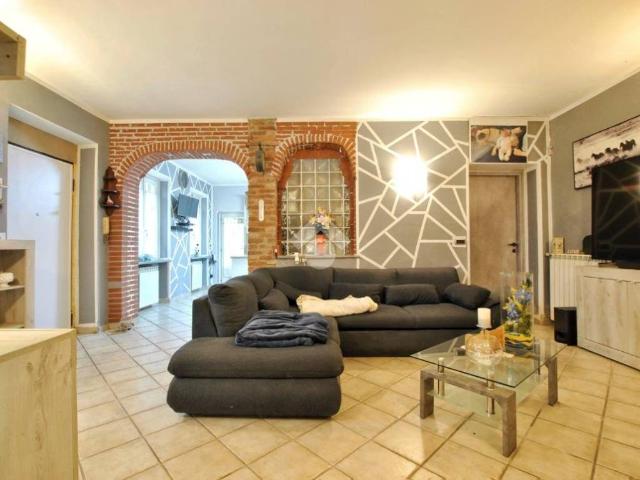 Casa indipendente in vendita a Cigliano VC