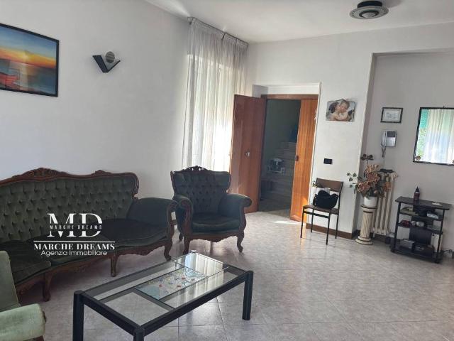 Casa indipendente in vendita a Cingoli MC