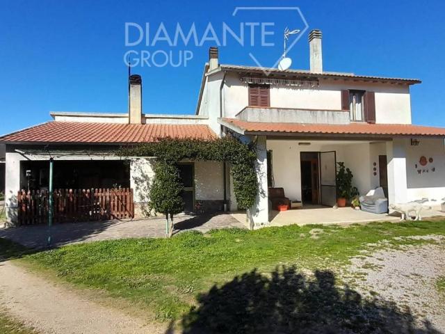 Casa indipendente in vendita a Cinigiano GR