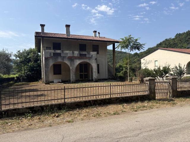 Casa indipendente in vendita a Cinto Euganeo PD