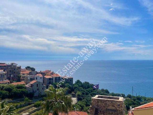 Casa indipendente in vendita a Cipressa IM