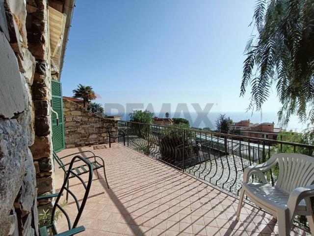 Casa indipendente in vendita a Cipressa IM