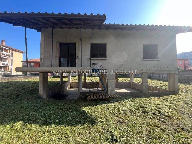 Villa in vendita a Cisano Bergamasco BG
