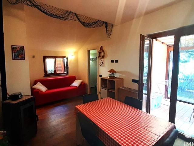 Casa indipendente in vendita a Cisano sul Neva SV