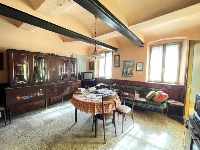 Casa indipendente in vendita a Cisterna d'Asti AT