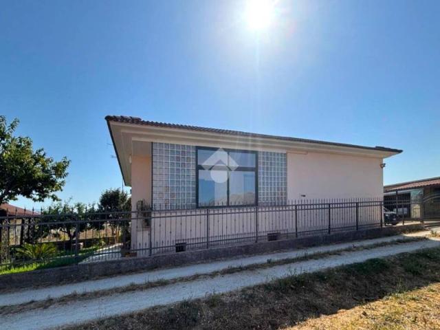 Casa indipendente in vendita a Cisterna di Latina LT