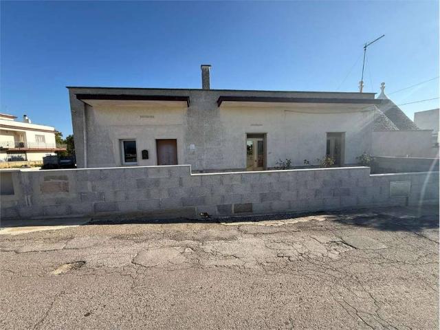 Casa indipendente in vendita a Cisternino BR