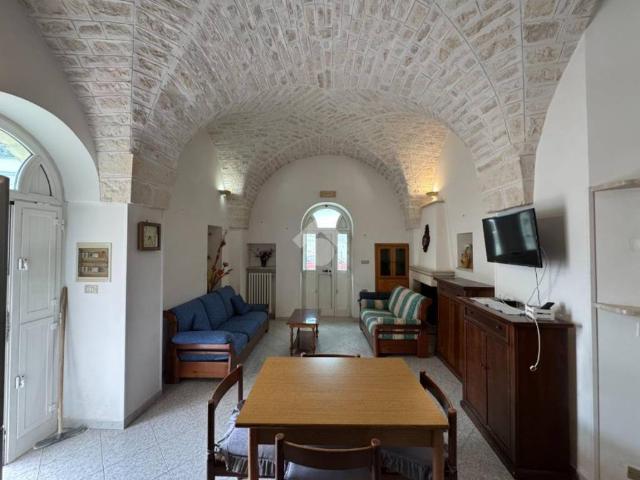 Casa indipendente in vendita a Cisternino BR
