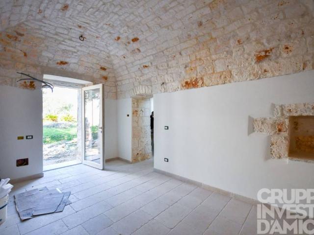 Casa indipendente in vendita a Cisternino BR