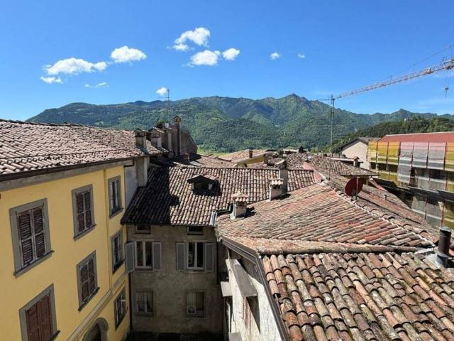 Casa indipendente in vendita a Clusone BG