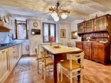 Casa indipendente in vendita a Claino con Osteno CO