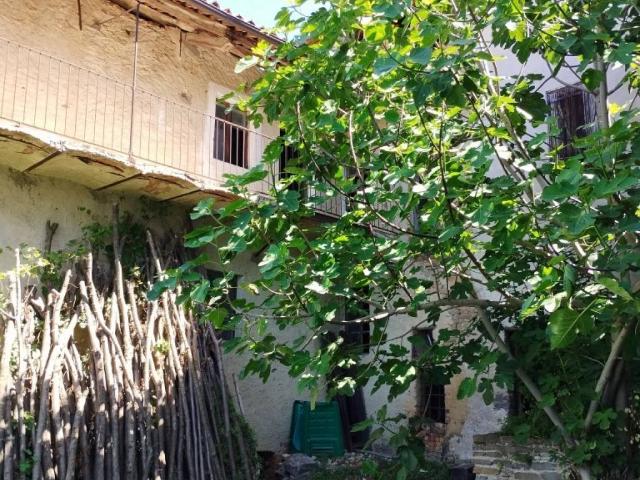 Casa indipendente in vendita a Clavesana CN