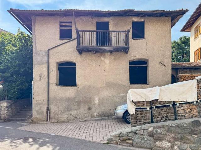 Casa indipendente in vendita a Cles TN