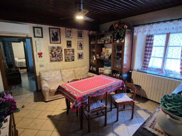 Casa indipendente in vendita a Clivio VA