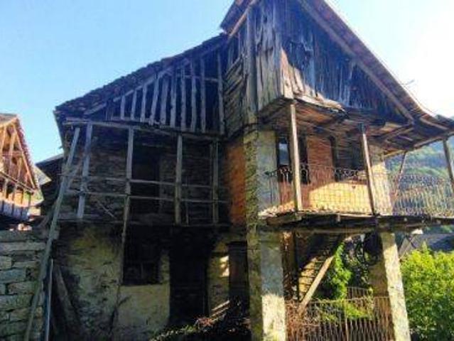 Casa indipendente in vendita a Cravagliana VC