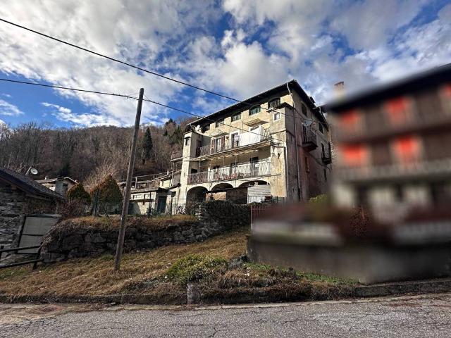 Casa indipendente in vendita a Cravagliana VC